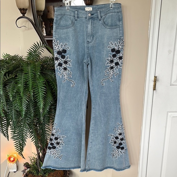 POL High Waist Stretch Blue Jeans Embroidered Black Floral Beaded Bell Bottoms - Picture 15 of 15
